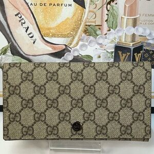 GUCCI GG Supreme Monogram Continental Wallet 😍🔥